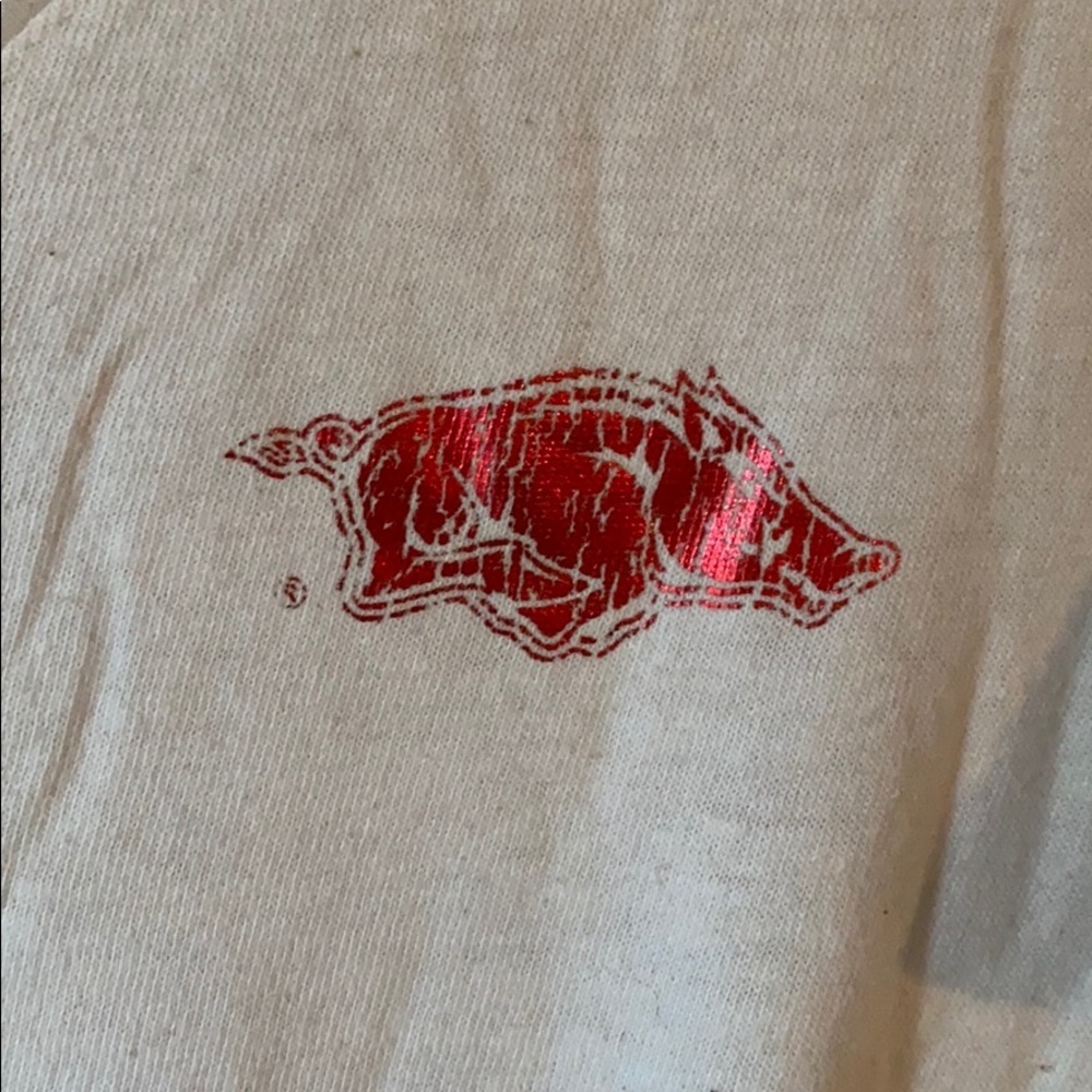 Cream v neck tee - Arkansas Razorback - Picture 2 of 2